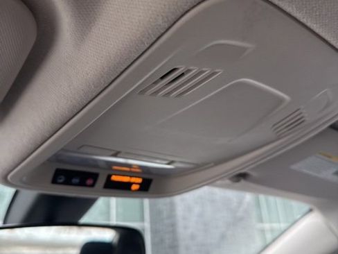 Used 2017 Chevrolet Cruze LT image 20