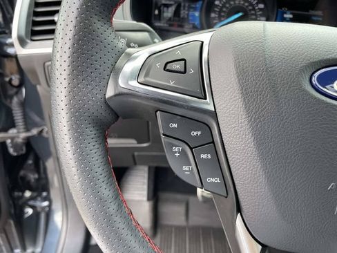 Certified 2024 Ford Edge ST-Line AWD/4WD image 11