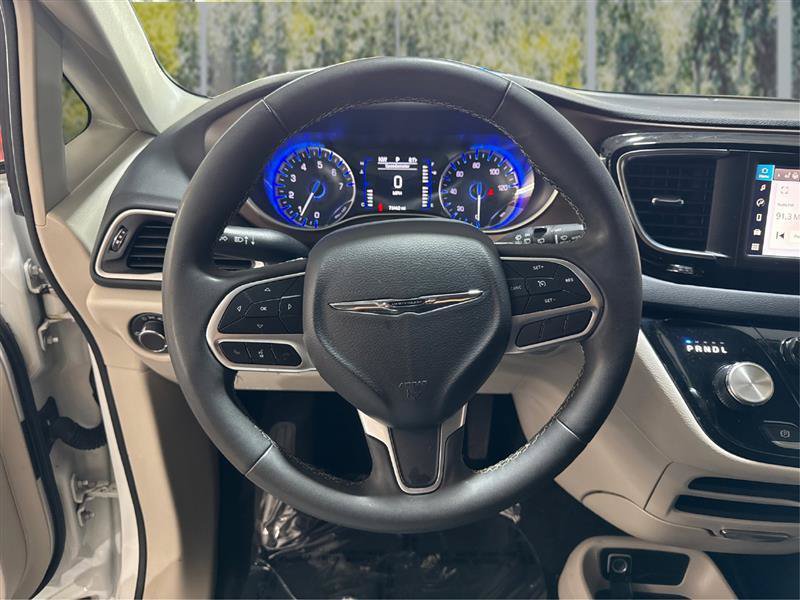 Used 2023 Chrysler Voyager LX FWD image 18