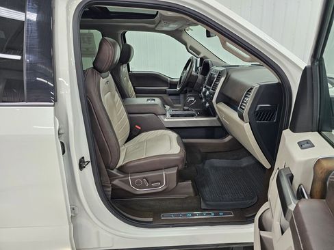 Used 2019 Ford F150 Limited w/ Trailer Tow Package image 10