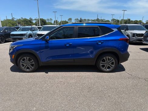 Certified 2023 Kia Seltos S w/ Navigation Package FWD image 8