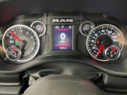 Used 2022 RAM 1500 Big Horn AWD/4WD image 24