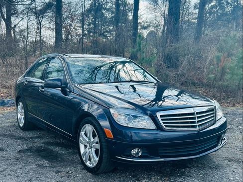 Used 2011 Mercedes-Benz C 300 4MATIC Sedan image 8