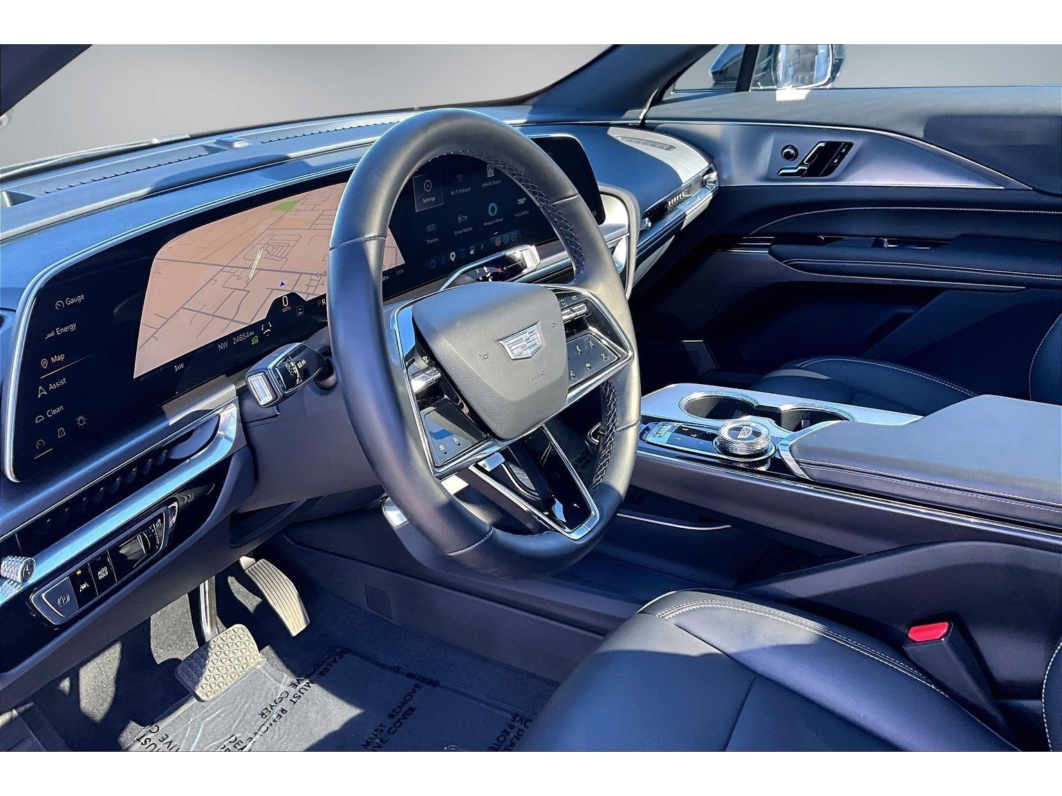 Used 2024 Cadillac Lyriq Tech w/ Driver Assist Package AWD/4WD image 17