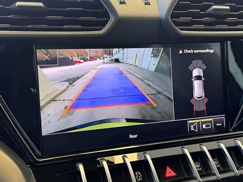 Used 2022 Lamborghini Urus image 20