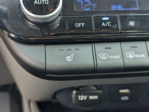 Used 2025 Hyundai Elantra SEL FWD image 17