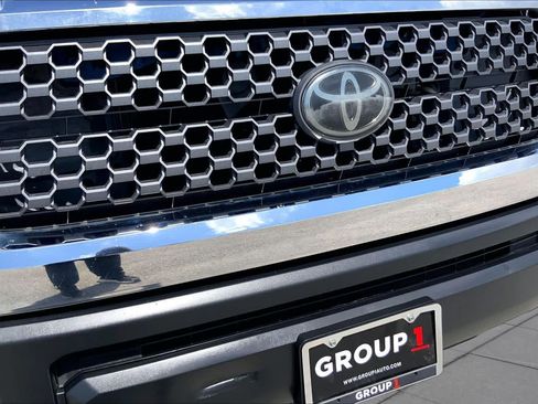 Used 2018 Toyota Tundra SR5 w/ SR5 Upgrade Package RWD image 29