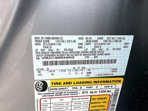 Certified 2024 Ford Expedition XLT image 32