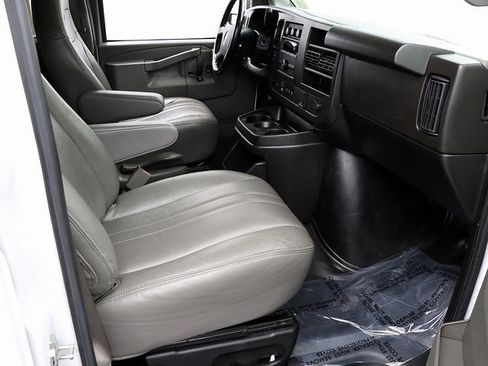 Used 2023 Chevrolet Express 3500 LS image 25