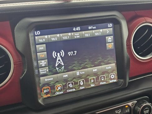 Used 2023 Jeep Wrangler Unlimited Rubicon 4xe AWD/4WD image 25
