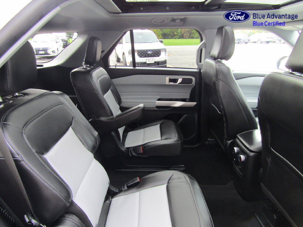 Certified 2023 Ford Explorer XLT w/ Equipment Group 202A AWD/4WD image 17