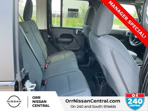 Used 2024 Jeep Wrangler Sport S image 12
