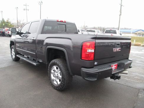 Used 2015 GMC Sierra 2500 SLT w/ Duramax Plus Package image 9