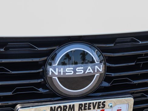 Used 2025 Nissan Sentra SR w/ Midnight Edition FWD image 4