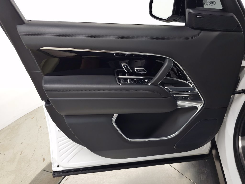 Certified 2024 Land Rover Range Rover SE AWD/4WD image 14