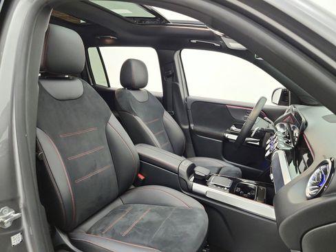 Used 2022 Mercedes-Benz GLB 250 image 19