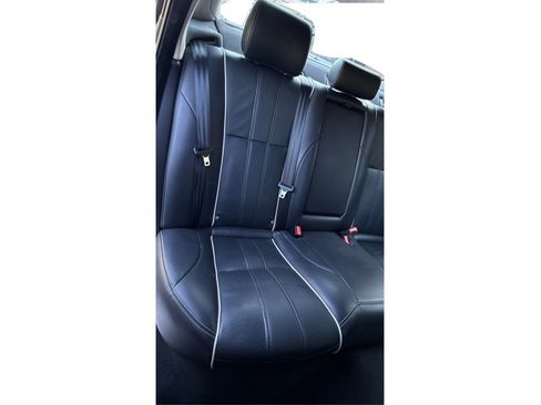 Used 2015 Jaguar XJ L Portfolio RWD image 40