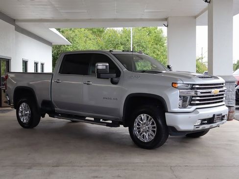 Used 2020 Chevrolet Silverado 3500 High Country w/ Technology Package image 8