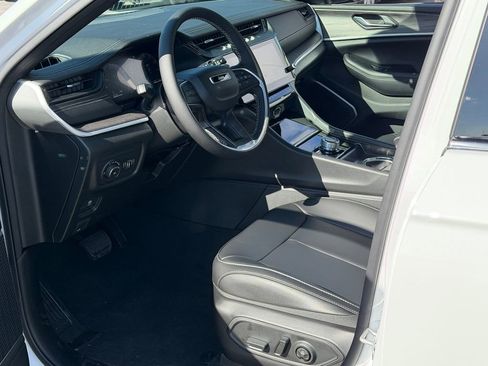New 2026 Jeep Grand Cherokee Limited AWD/4WD image 10