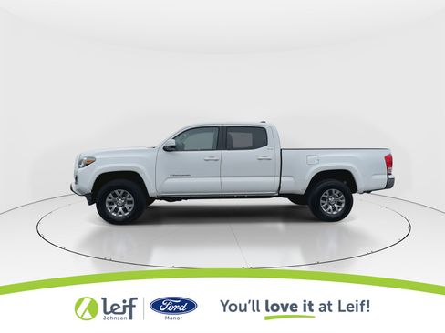 Used 2016 Toyota Tacoma SR5 w/ SR5 Appearance Package (SN) image 5