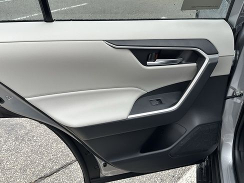 New 2025 Toyota RAV4 XLE image 13
