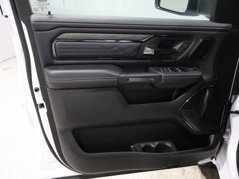 Used 2025 RAM 1500 Limited image 13
