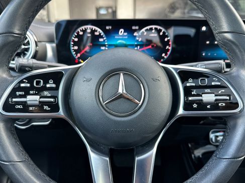 Used 2023 Mercedes-Benz CLA 250 image 21