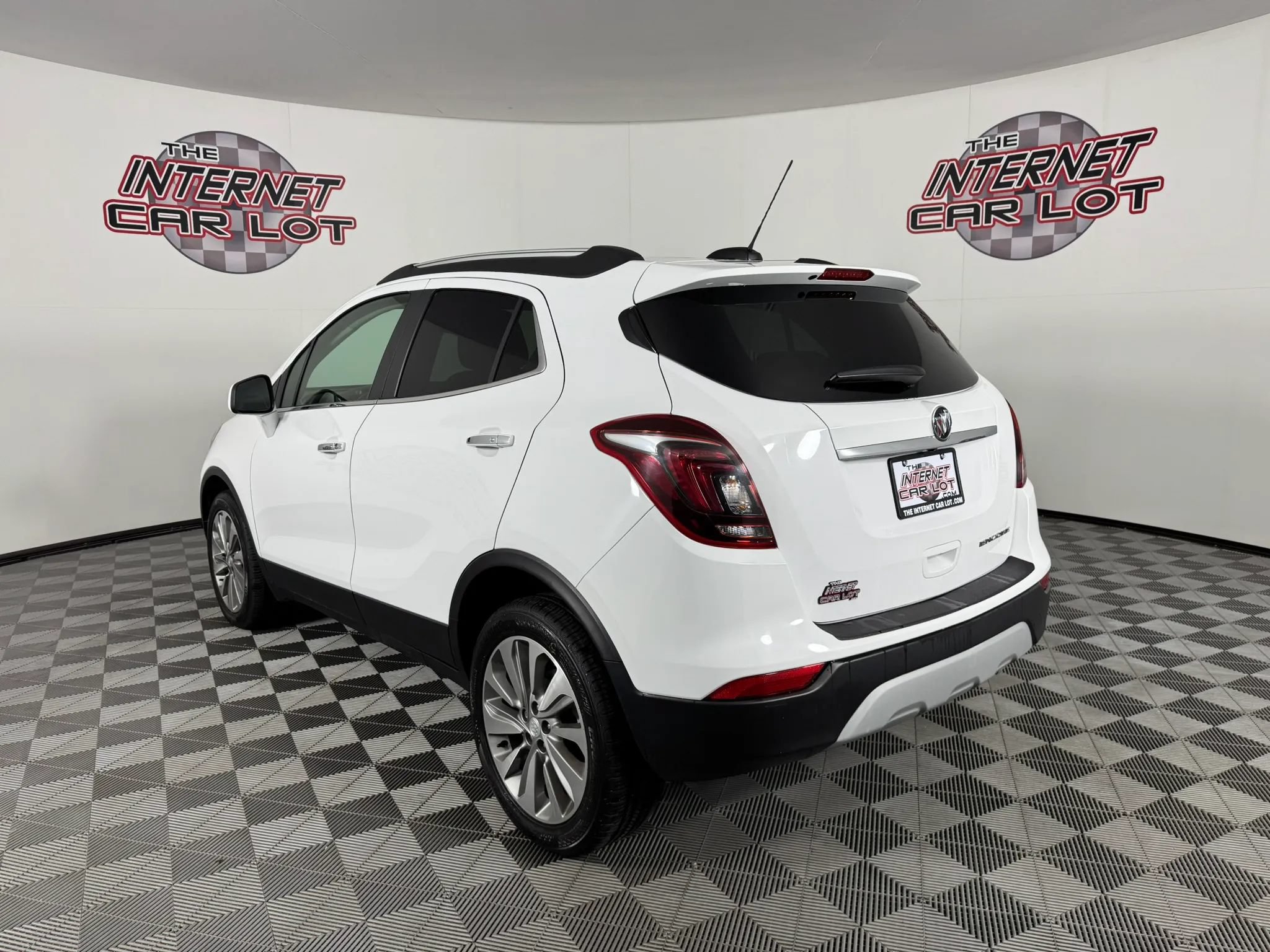 Used 2020 Buick Encore Preferred FWD image 5