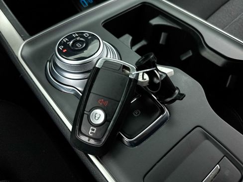 Used 2023 Ford Edge SE w/ Black Appearance Package image 27