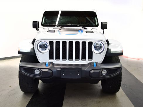 Used 2023 Jeep Wrangler Unlimited Rubicon 4xe w/ Cold Weather Group AWD/4WD image 3