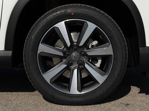 New 2025 Honda Pilot Touring image 11