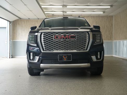 Used 2023 GMC Yukon Denali AWD/4WD image 2