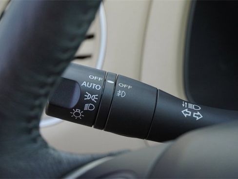 Used 2018 Nissan Pathfinder Platinum image 35