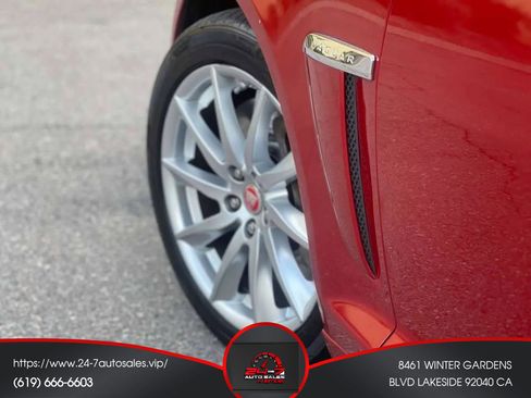 Used 2015 Jaguar XF Premium image 27