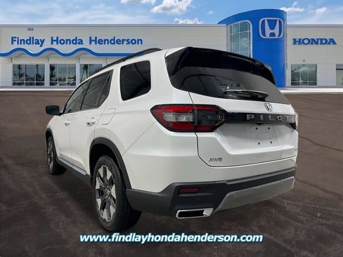 Used 2026 Honda Pilot Touring image 3