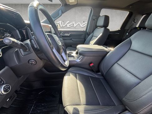 Used 2024 GMC Sierra 1500 SLT image 19