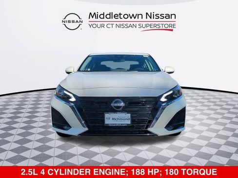 New 2025 Nissan Altima 2.5 SV w/ SV Premium Package FWD image 13