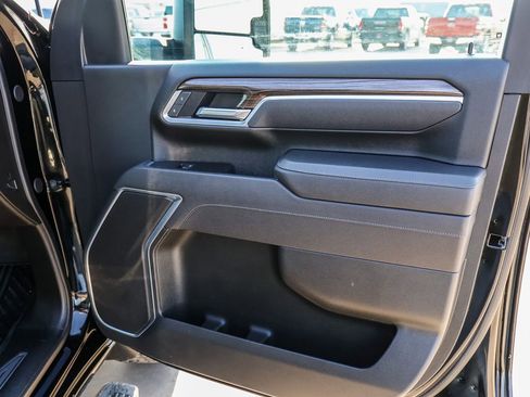 Certified 2025 Chevrolet Silverado 2500 LT w/ Convenience Package image 20