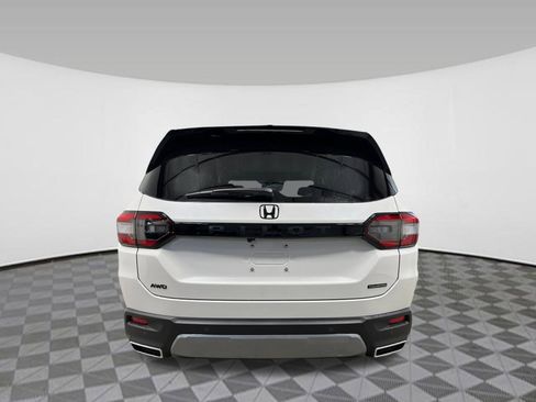 New 2026 Honda Pilot Touring image 5