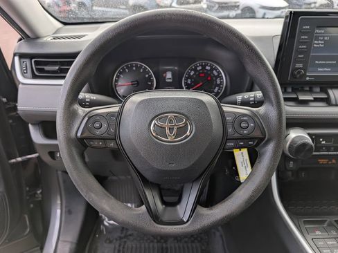 Used 2020 Toyota RAV4 LE image 19
