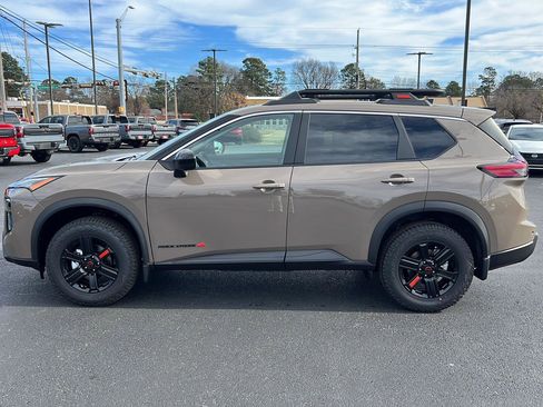 New 2026 Nissan Rogue SV image 8