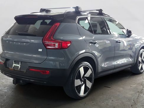 Certified 2023 Volvo XC40 Recharge Ultimate image 5