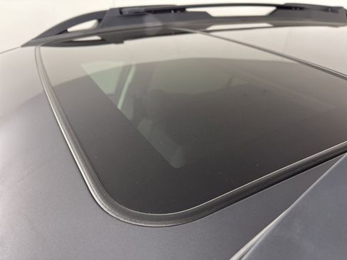 Used 2020 Subaru Outback Premium image 6