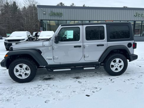 Used 2019 Jeep Wrangler Unlimited Sport S image 11