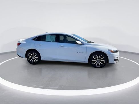 Used 2025 Chevrolet Malibu RS FWD image 9