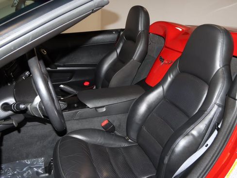 Used 2009 Chevrolet Corvette Convertible w/ Preferred Equipment Group image 41