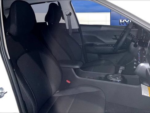 Certified 2026 Hyundai Kona SE FWD image 11