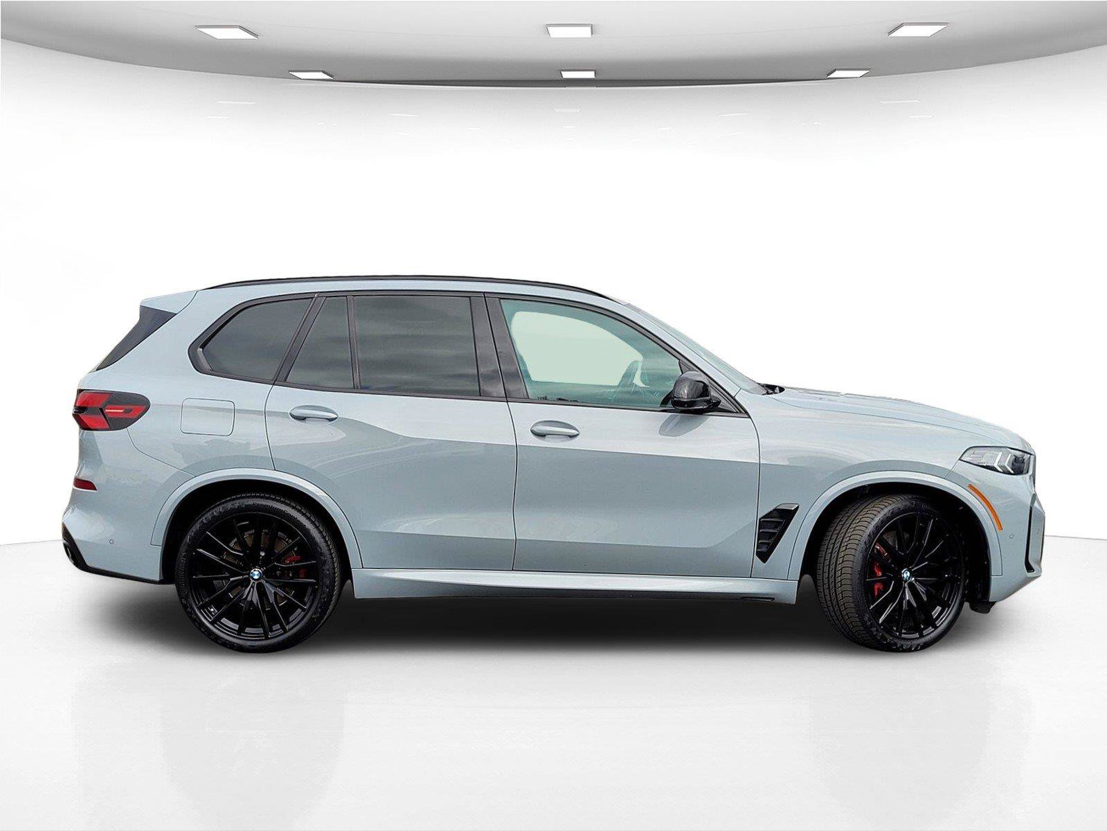 Used 2024 BMW X5 M60i AWD/4WD image 6