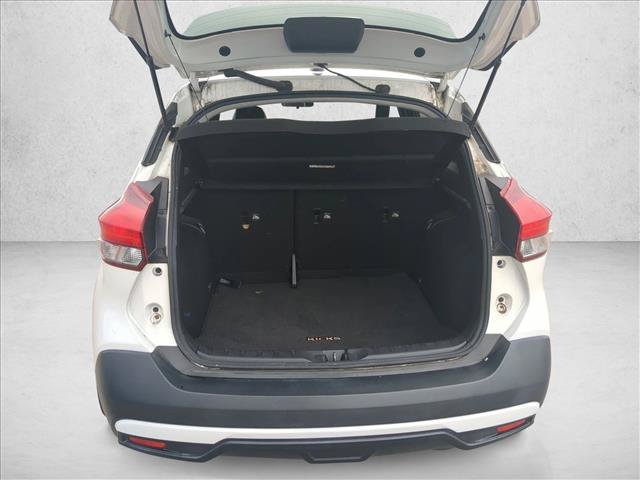 Used 2019 Nissan Kicks SR w/ SR Premium Package FWD image 6