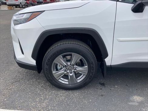 Certified 2024 Toyota RAV4 LE AWD/4WD image 12